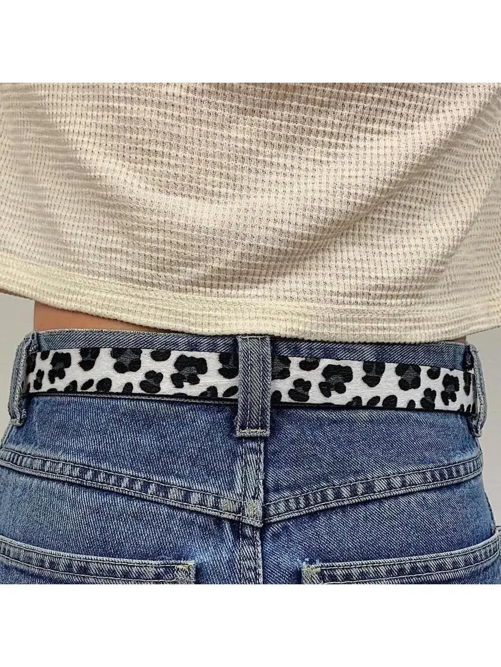 Vintage y2k 2000s Cyber style White and Black Cheetah Fur American Western boho